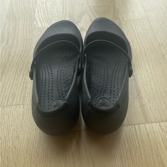 Crocs black Mary Janes Sz 6 - Picture 3 of 4